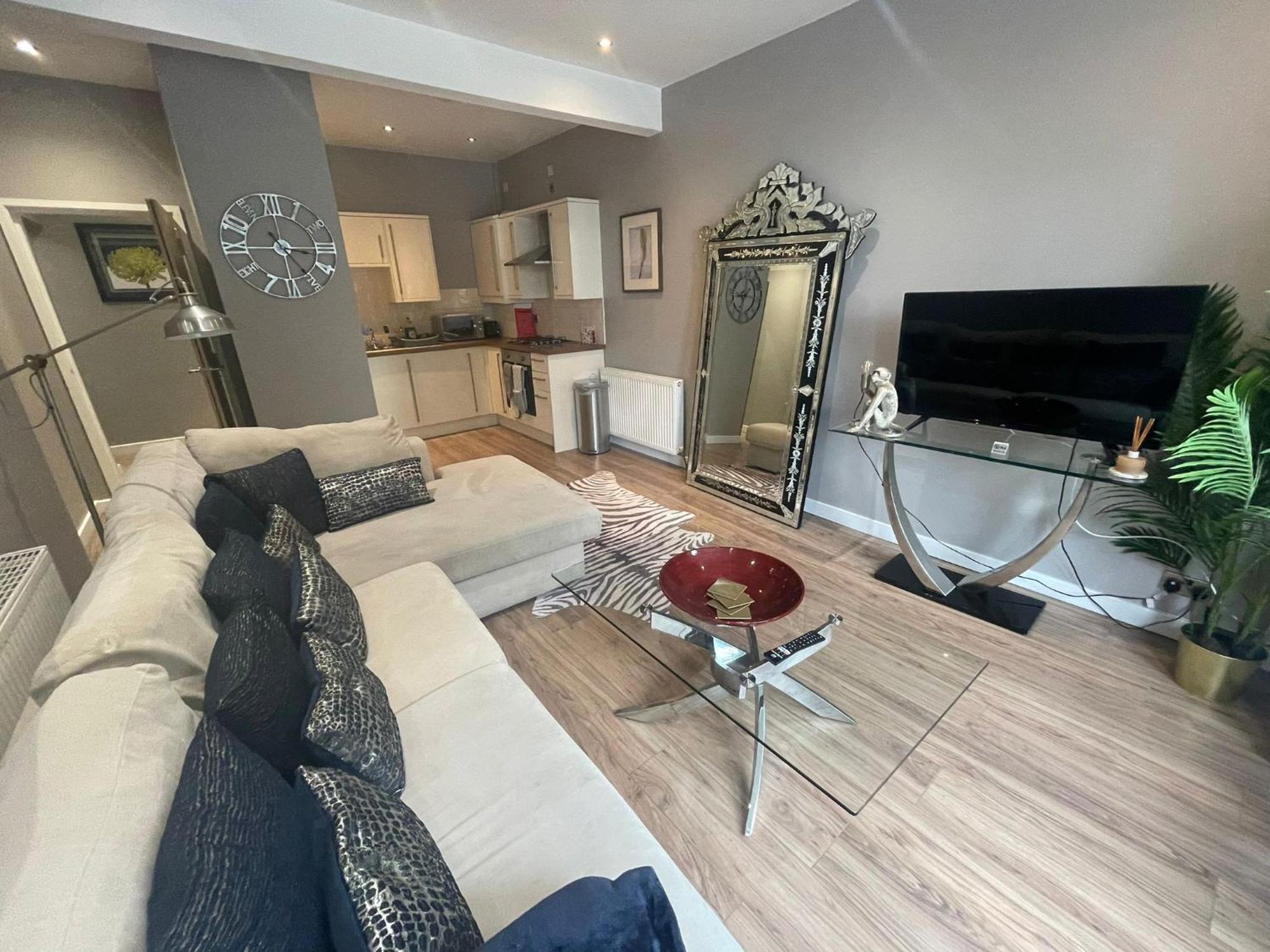 Spacious Central 2Bed Apartment Wilmslow Exterior foto